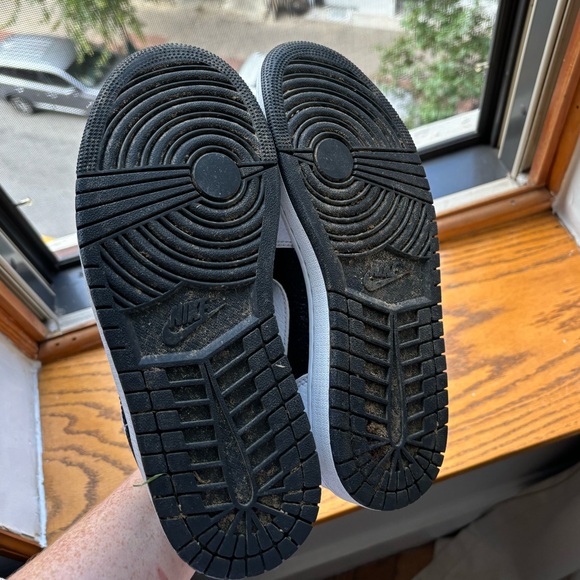 Air Jordan 1 Low SE Split Homage (Women's) - Picture 5 of 9